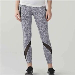 Lululemon Inspire Tight II 7/8 Yoga Legging Black & White With Mesh Women Size 4